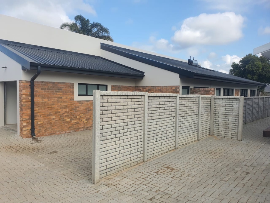 To Let 3 Bedroom Property for Rent in Beacon Bay Eastern Cape